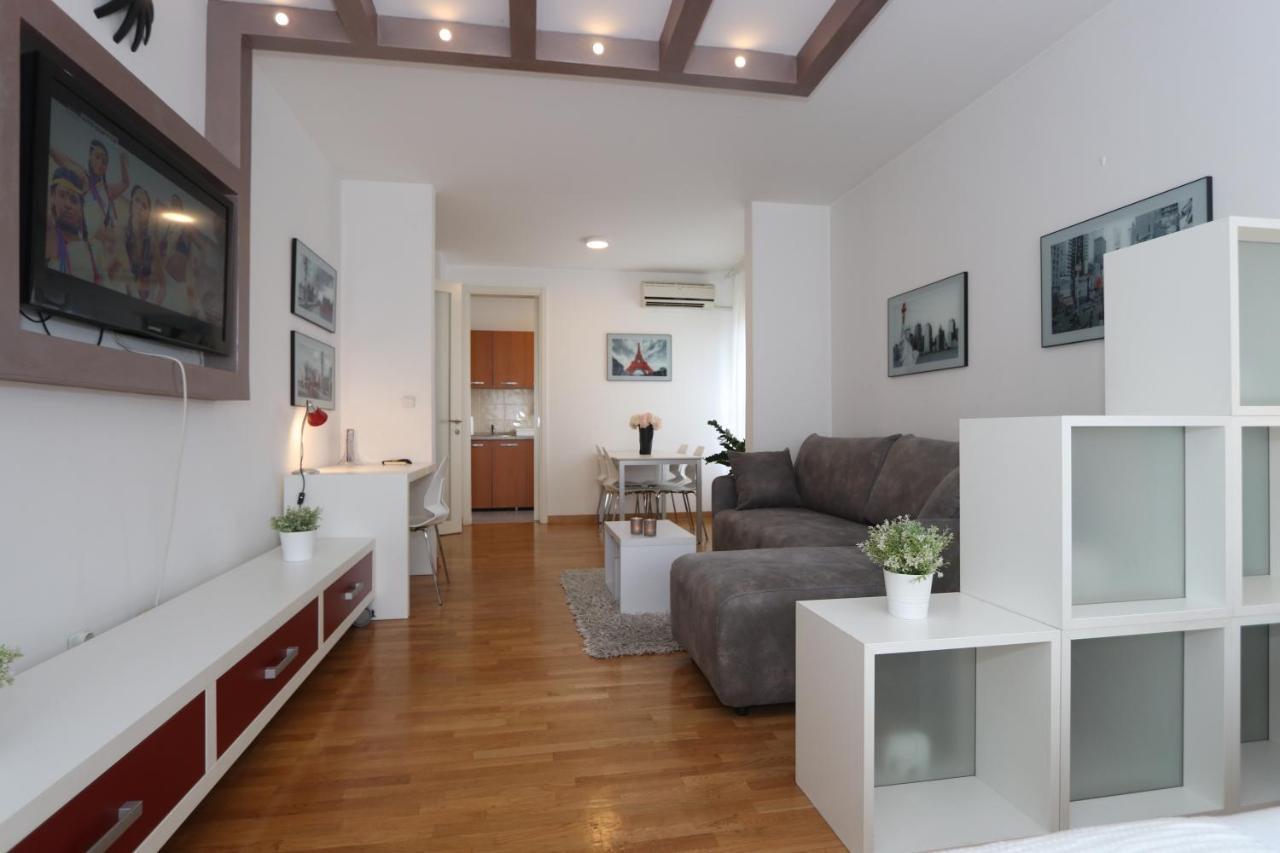New Belgrade Apartment Belville, Parking 5 Evra Dan Eksteriør billede